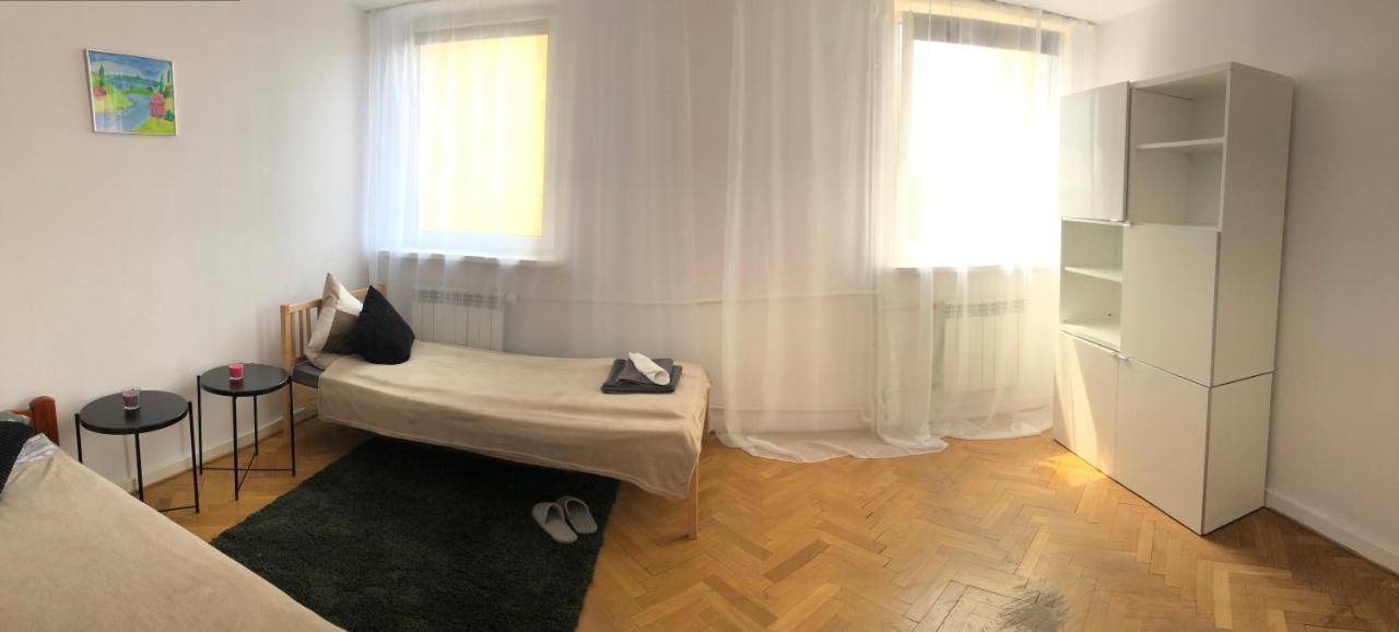 Apartment Swietojerska Warschau