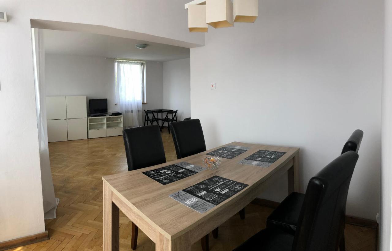 Apartment Swietojerska Warschau